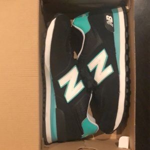 NEW BALANCE sneakers